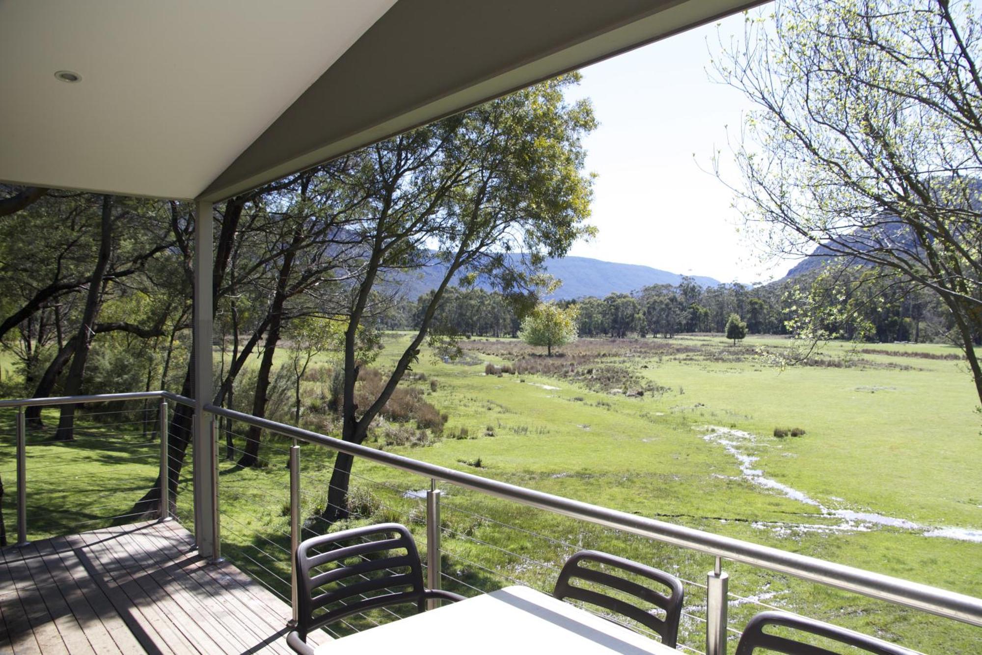 Halls Gap Lakeside Tourist Park Otel Oda fotoğraf